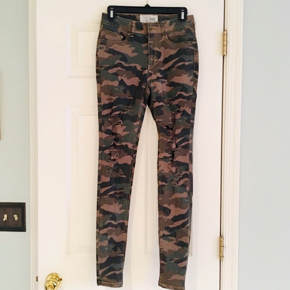 Camouflaged ripped/distressed skinny jeans
